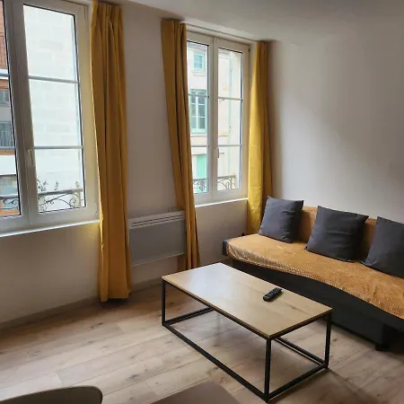 Spacieux 2 Chambres, Lumineux *